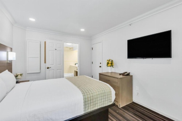 Hotel & Suites Napa Valley image 9